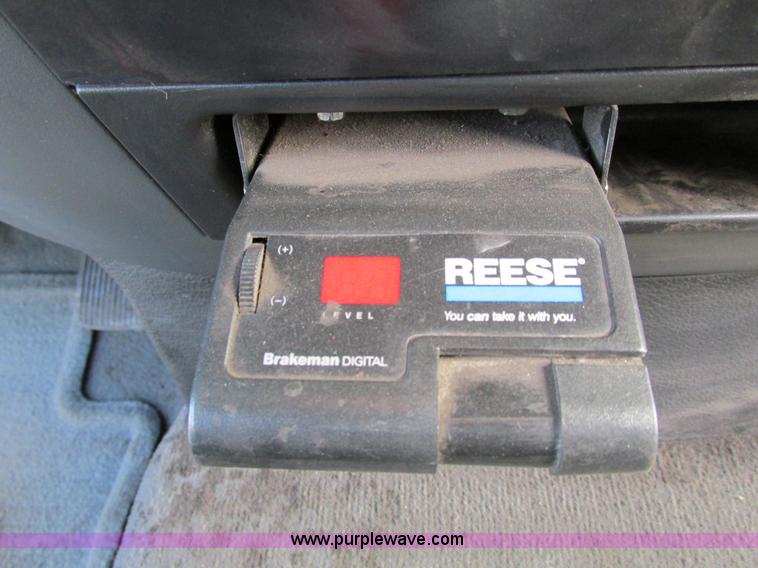 image for item F4043 2005 Ford F150 XLT Super Crew pickup truck