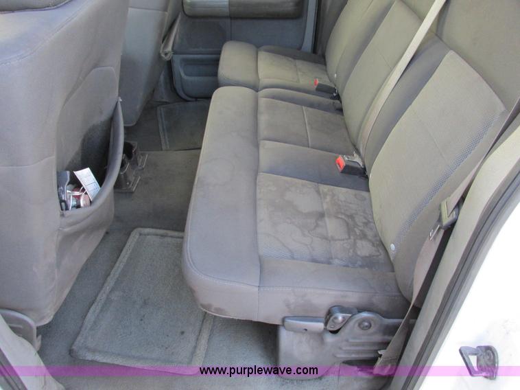 image for item F4043 2005 Ford F150 XLT Super Crew pickup truck