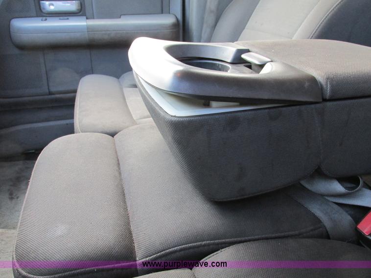 image for item F4043 2005 Ford F150 XLT Super Crew pickup truck