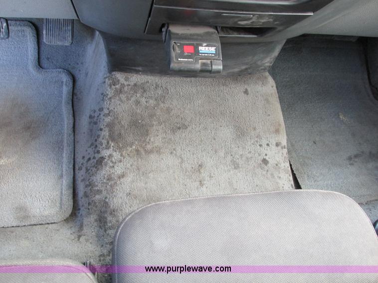 image for item F4043 2005 Ford F150 XLT Super Crew pickup truck