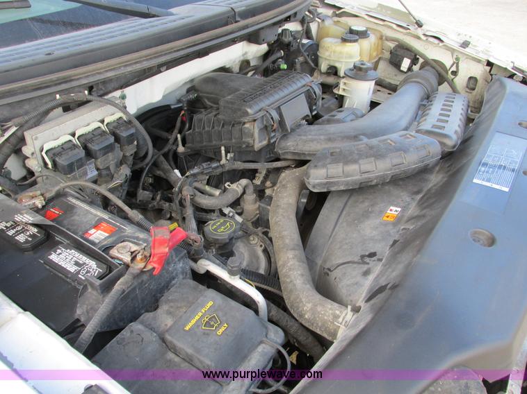 image for item F4043 2005 Ford F150 XLT Super Crew pickup truck