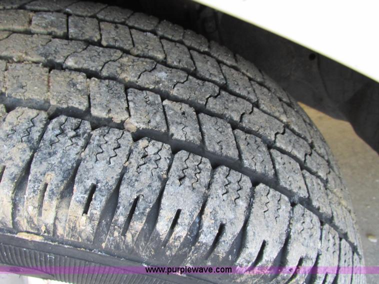 image for item F4043 2005 Ford F150 XLT Super Crew pickup truck