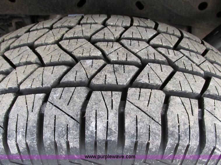 image for item F4043 2005 Ford F150 XLT Super Crew pickup truck