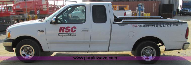 image for item F4044 2002 Ford F150 XLT SuperCab pickup truck
