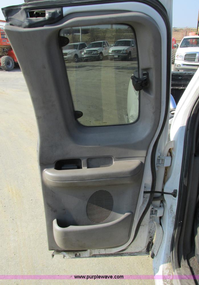 image for item F4044 2002 Ford F150 XLT SuperCab pickup truck