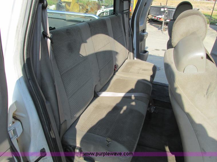 image for item F4044 2002 Ford F150 XLT SuperCab pickup truck