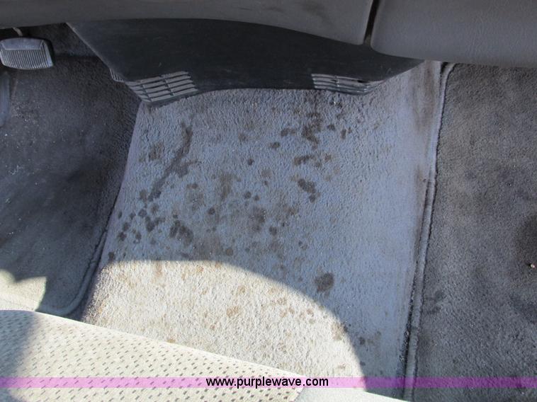 image for item F4044 2002 Ford F150 XLT SuperCab pickup truck