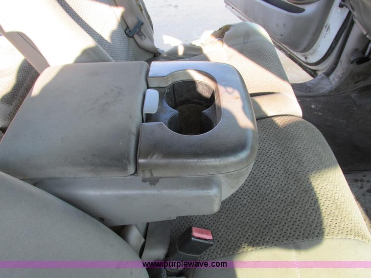 image for item F4044 2002 Ford F150 XLT SuperCab pickup truck