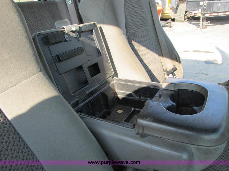 image for item F4044 2002 Ford F150 XLT SuperCab pickup truck