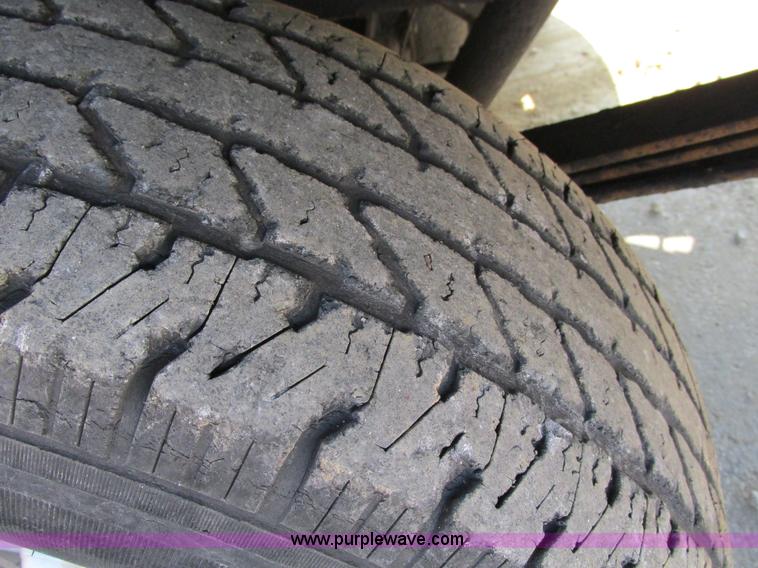 image for item F4044 2002 Ford F150 XLT SuperCab pickup truck