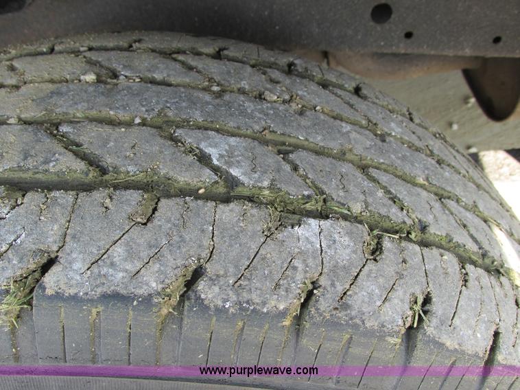 image for item F4044 2002 Ford F150 XLT SuperCab pickup truck