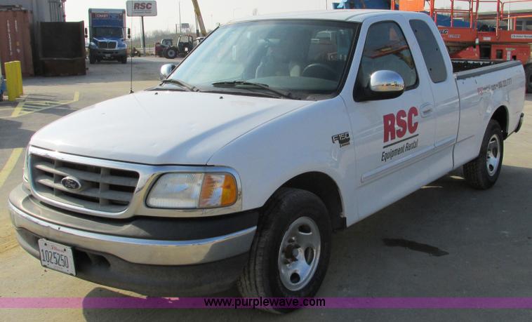 image for item F4045 2002 Ford F150 XLT SuperCab pickup truck