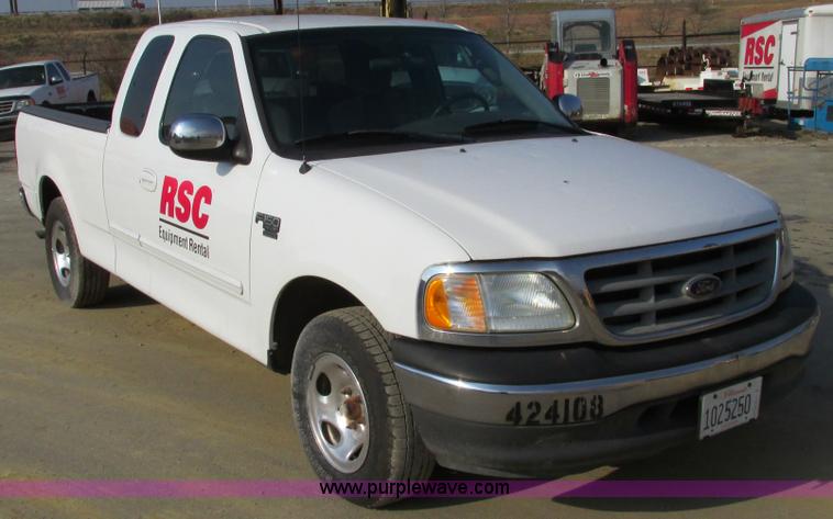 image for item F4045 2002 Ford F150 XLT SuperCab pickup truck