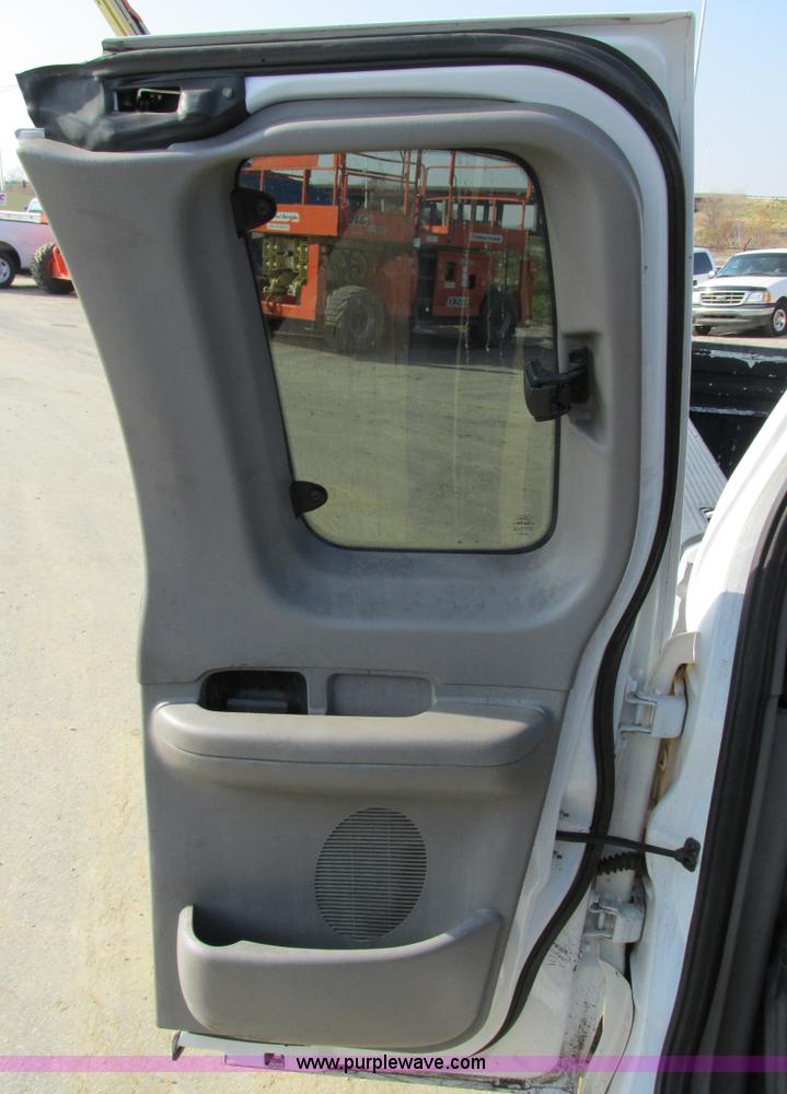 image for item F4045 2002 Ford F150 XLT SuperCab pickup truck