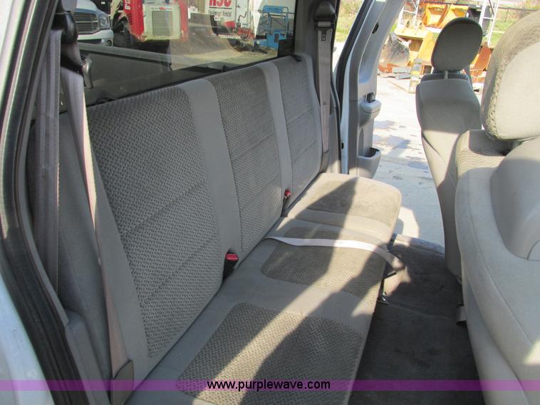 image for item F4045 2002 Ford F150 XLT SuperCab pickup truck