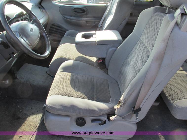 image for item F4045 2002 Ford F150 XLT SuperCab pickup truck