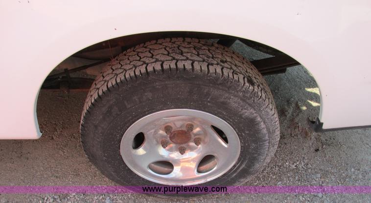 image for item F4045 2002 Ford F150 XLT SuperCab pickup truck