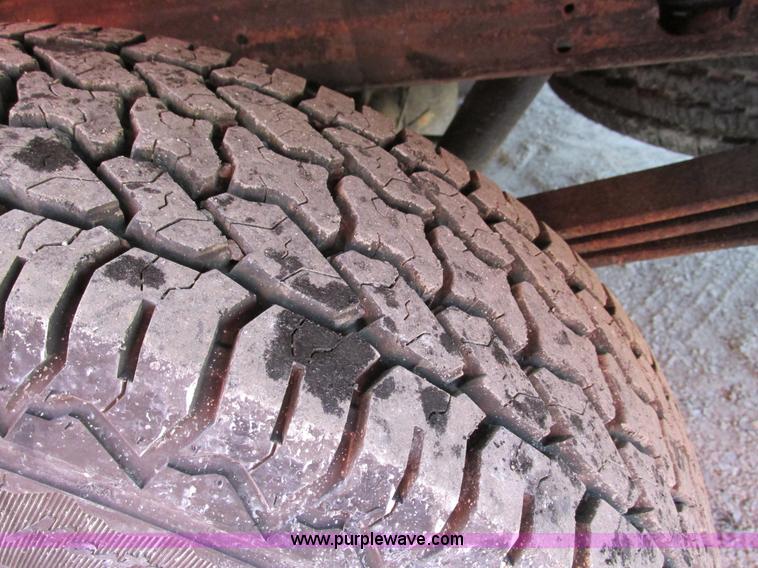 image for item F4045 2002 Ford F150 XLT SuperCab pickup truck