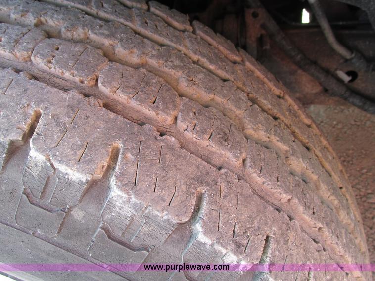 image for item F4045 2002 Ford F150 XLT SuperCab pickup truck