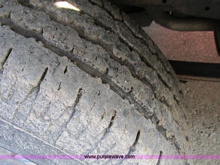 image for item F4045 2002 Ford F150 XLT SuperCab pickup truck