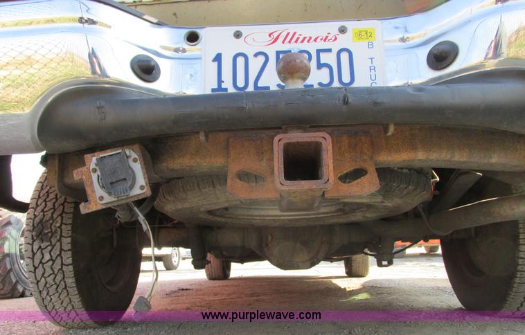 image for item F4045 2002 Ford F150 XLT SuperCab pickup truck