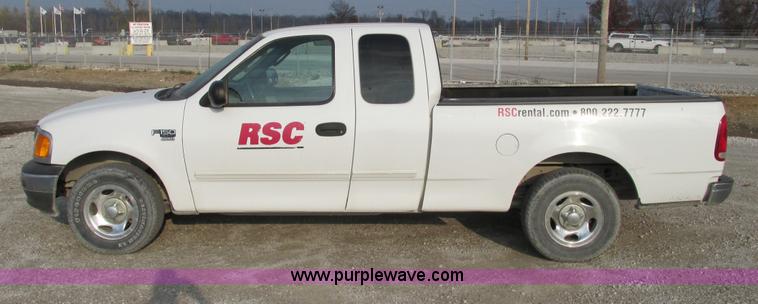 image for item F4046 2004 Ford F250 XLT Super Duty SuperCab pickup truck