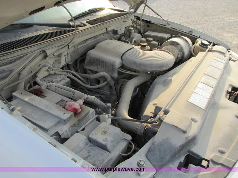 image for item F4046 2004 Ford F250 XLT Super Duty SuperCab pickup truck