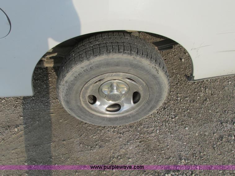 image for item F4046 2004 Ford F250 XLT Super Duty SuperCab pickup truck