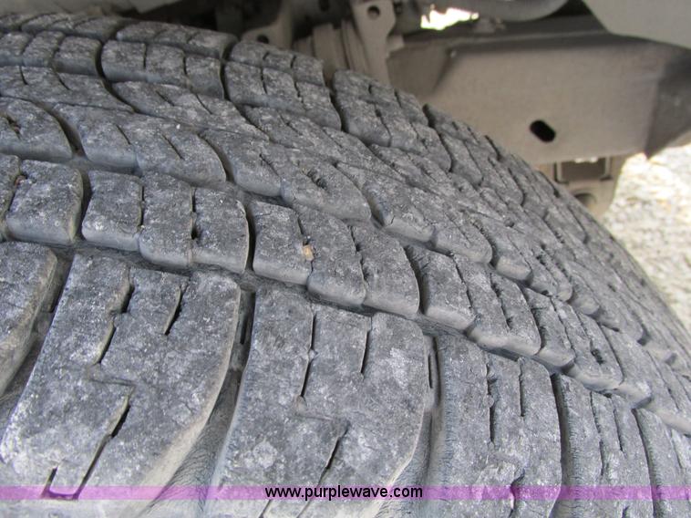 image for item F4046 2004 Ford F250 XLT Super Duty SuperCab pickup truck