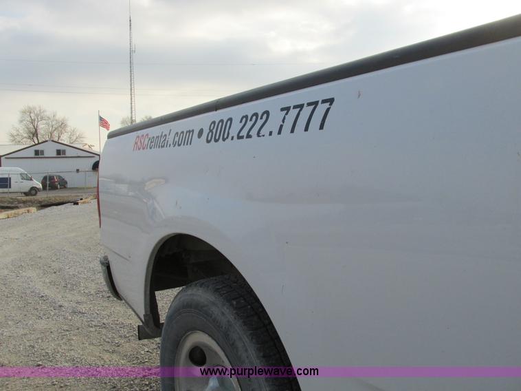 image for item F4046 2004 Ford F250 XLT Super Duty SuperCab pickup truck