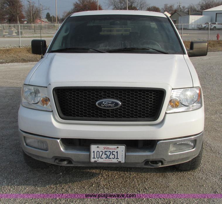 image for item F4047 2004 Ford F150 XLT Super Crew pickup truck