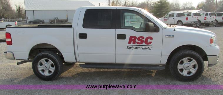 image for item F4047 2004 Ford F150 XLT Super Crew pickup truck