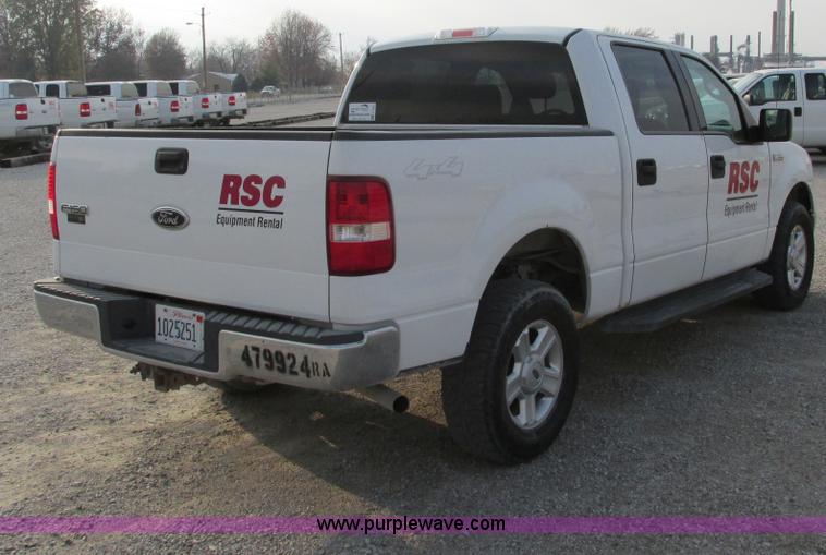 image for item F4047 2004 Ford F150 XLT Super Crew pickup truck