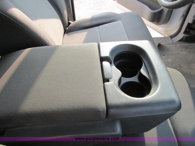 image for item F4047 2004 Ford F150 XLT Super Crew pickup truck