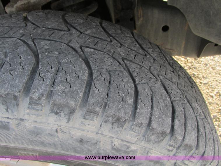 image for item F4047 2004 Ford F150 XLT Super Crew pickup truck