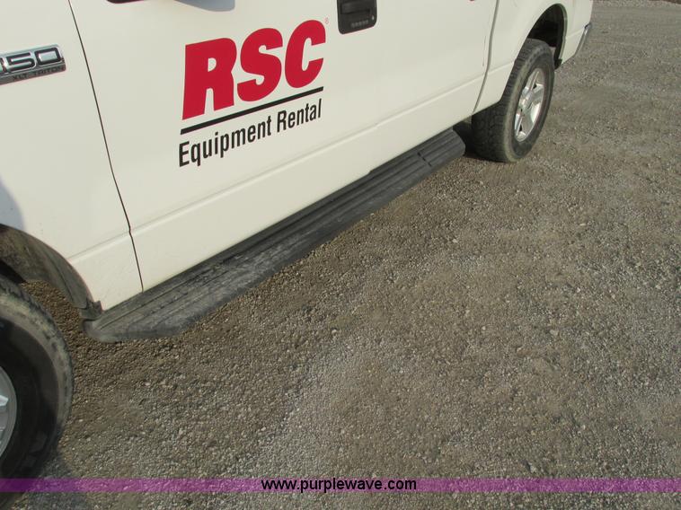 image for item F4047 2004 Ford F150 XLT Super Crew pickup truck