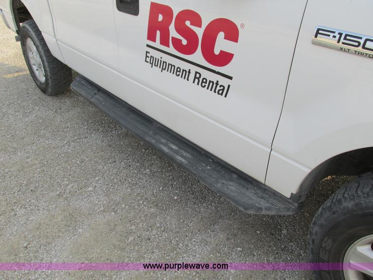 image for item F4047 2004 Ford F150 XLT Super Crew pickup truck