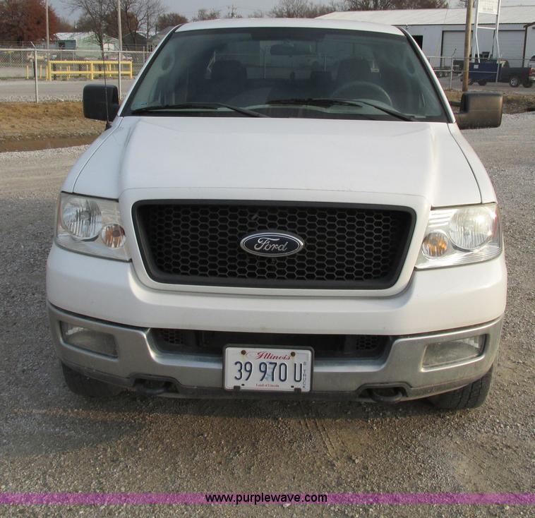 image for item F4048 2004 Ford F150 XLT Super Crew pickup truck