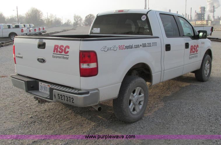 image for item F4048 2004 Ford F150 XLT Super Crew pickup truck