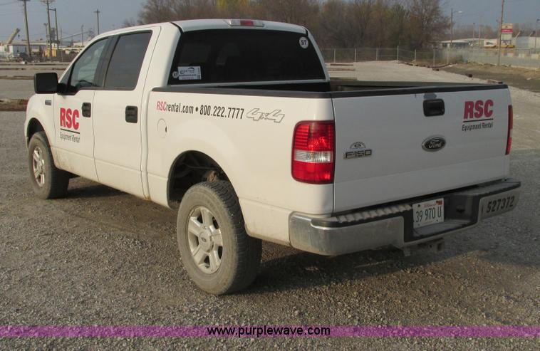 image for item F4048 2004 Ford F150 XLT Super Crew pickup truck