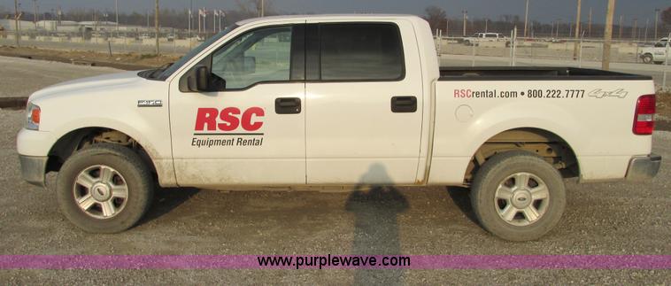 image for item F4048 2004 Ford F150 XLT Super Crew pickup truck