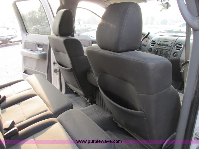 image for item F4048 2004 Ford F150 XLT Super Crew pickup truck