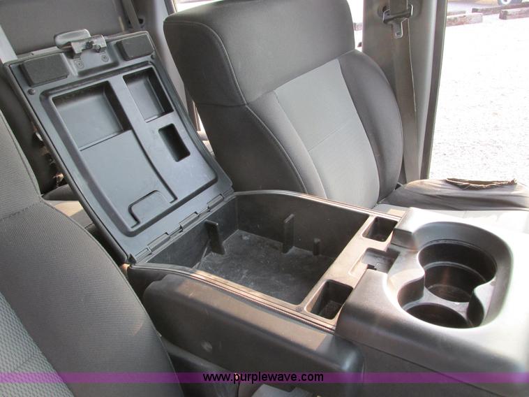 image for item F4048 2004 Ford F150 XLT Super Crew pickup truck