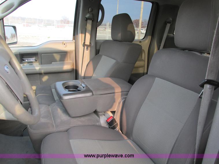 image for item F4048 2004 Ford F150 XLT Super Crew pickup truck