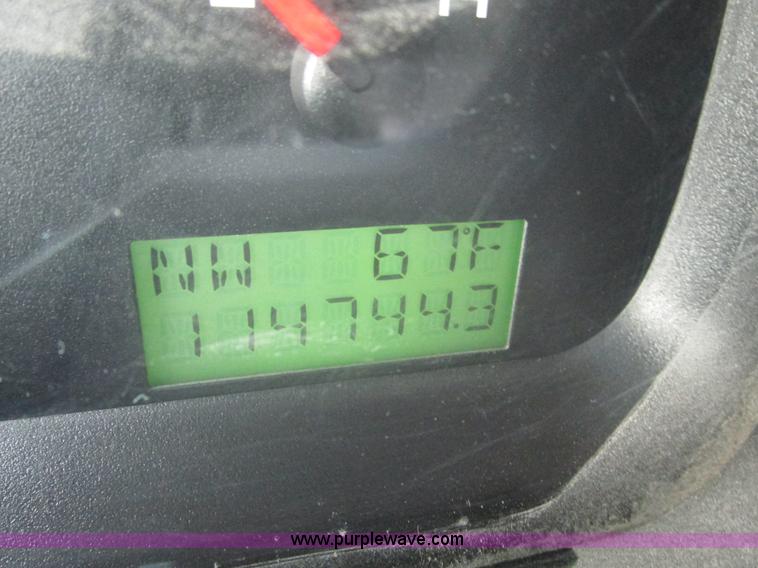 image for item F4048 2004 Ford F150 XLT Super Crew pickup truck