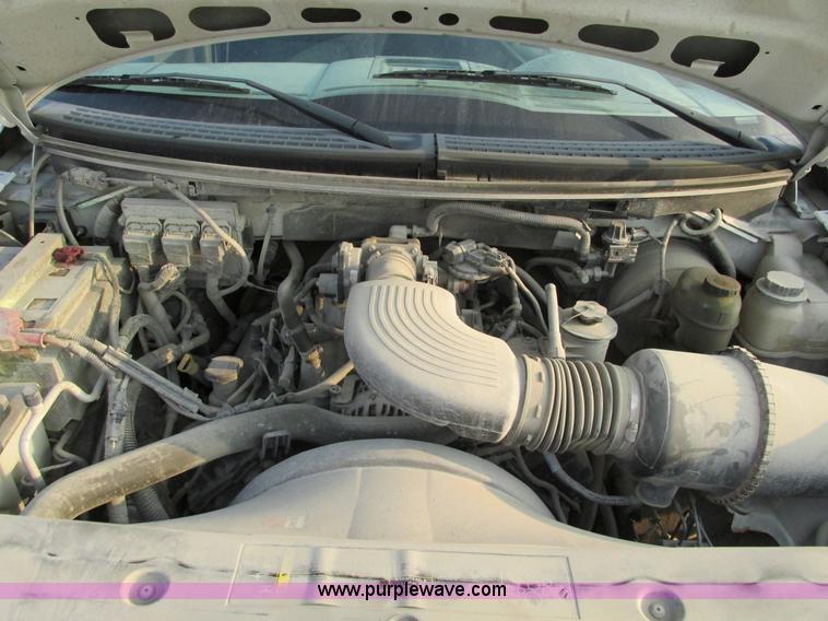 image for item F4048 2004 Ford F150 XLT Super Crew pickup truck