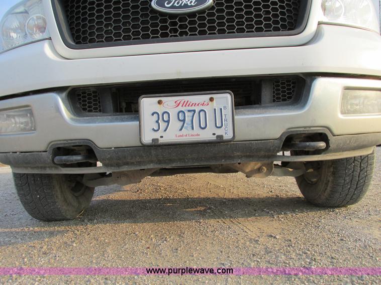 image for item F4048 2004 Ford F150 XLT Super Crew pickup truck