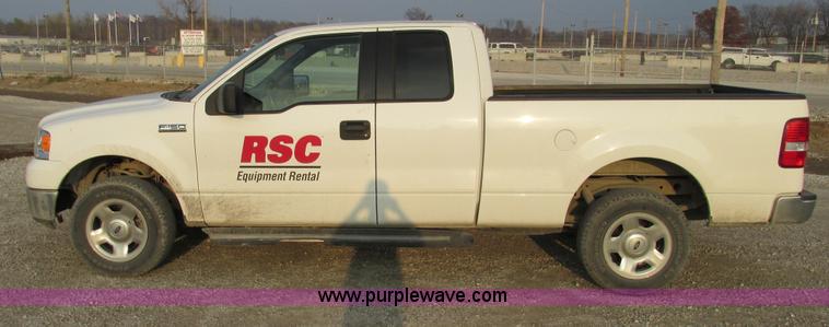 image for item F4049 2005 Ford F150 XLT SuperCab pickup truck
