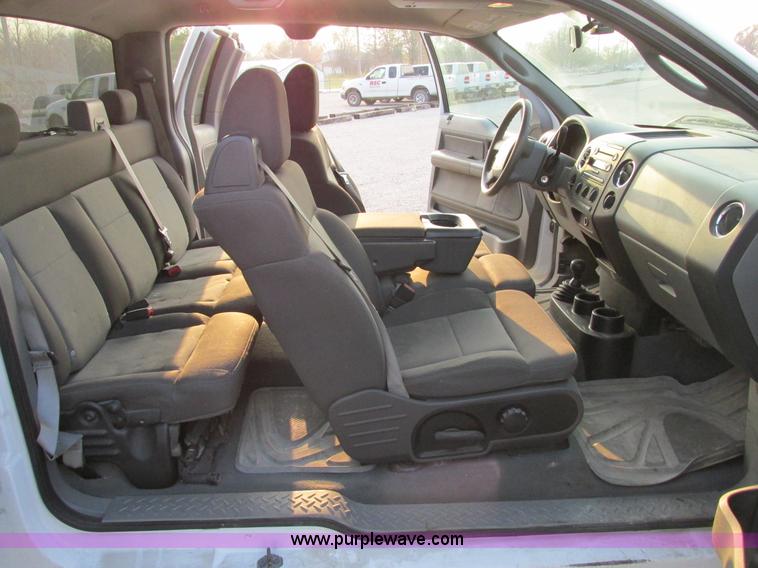 image for item F4049 2005 Ford F150 XLT SuperCab pickup truck