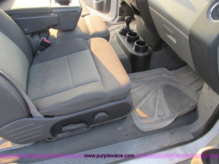 image for item F4049 2005 Ford F150 XLT SuperCab pickup truck